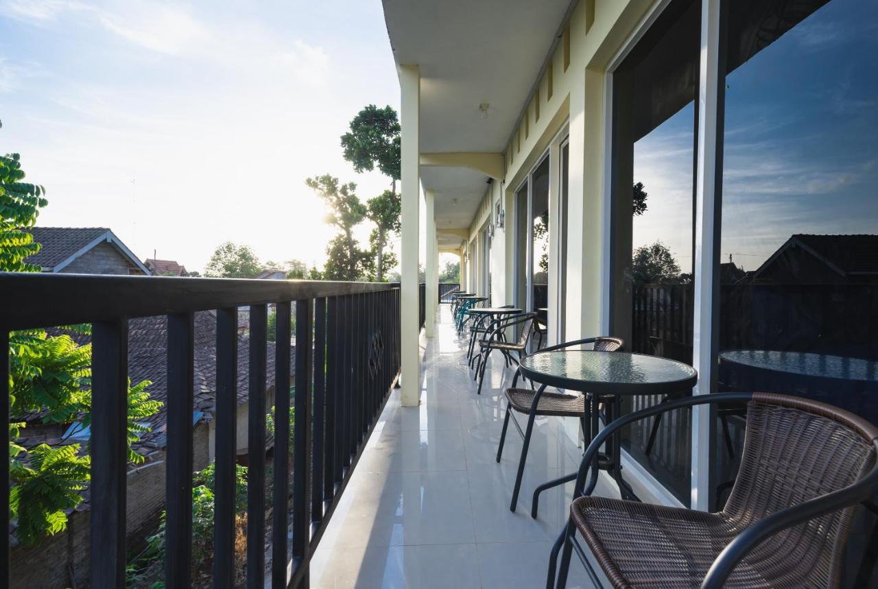 Oyo 1855 Elise Exclusive Residence Balong  Esterno foto